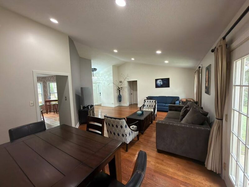 4 Dartmouth Court Streamwood IL 60107