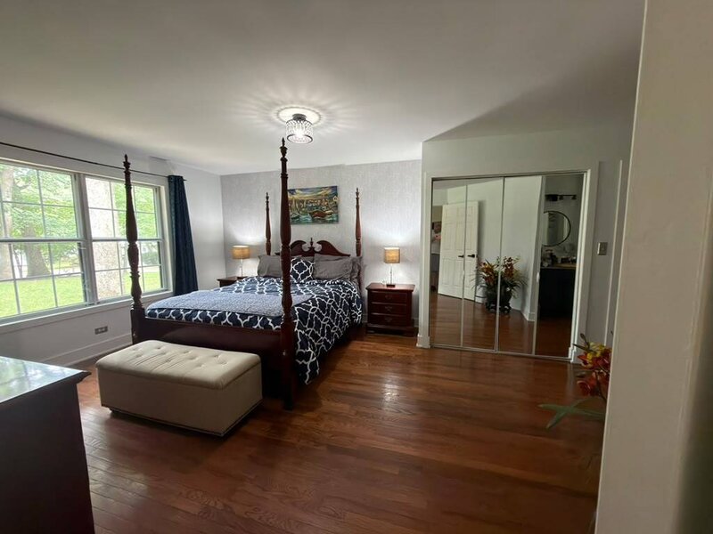 4 Dartmouth Court Streamwood IL 60107