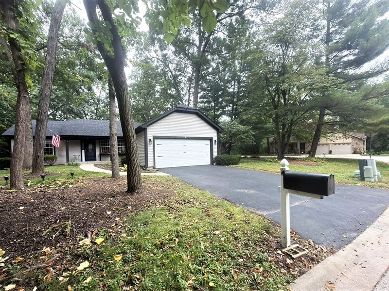 4 Dartmouth Court Streamwood IL 60107