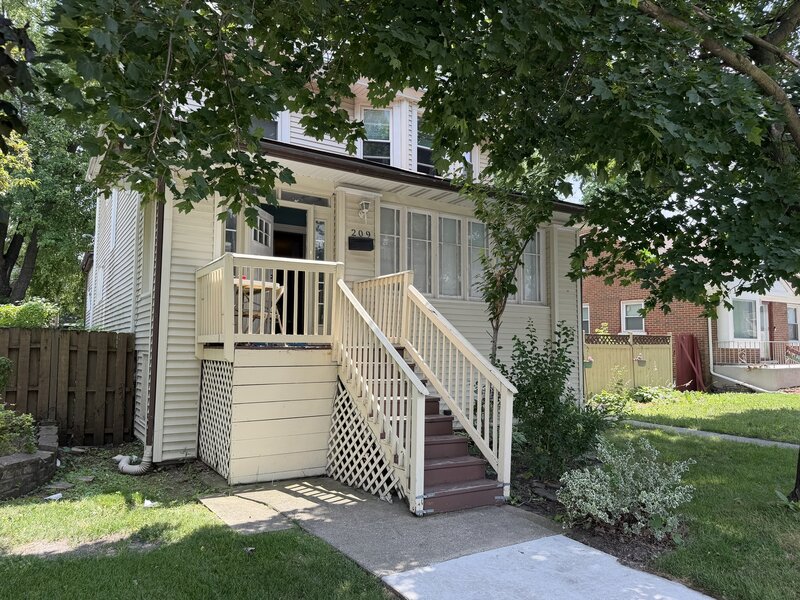 209 S 19th Avenue Maywood IL 60153