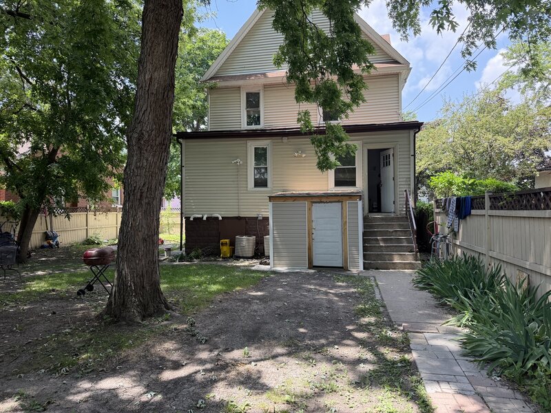 209 S 19th Avenue Maywood IL 60153