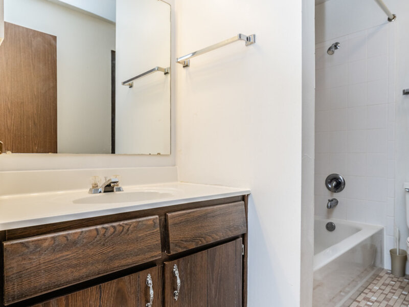 1717 Lakecliffe Drive Wheaton IL 60189