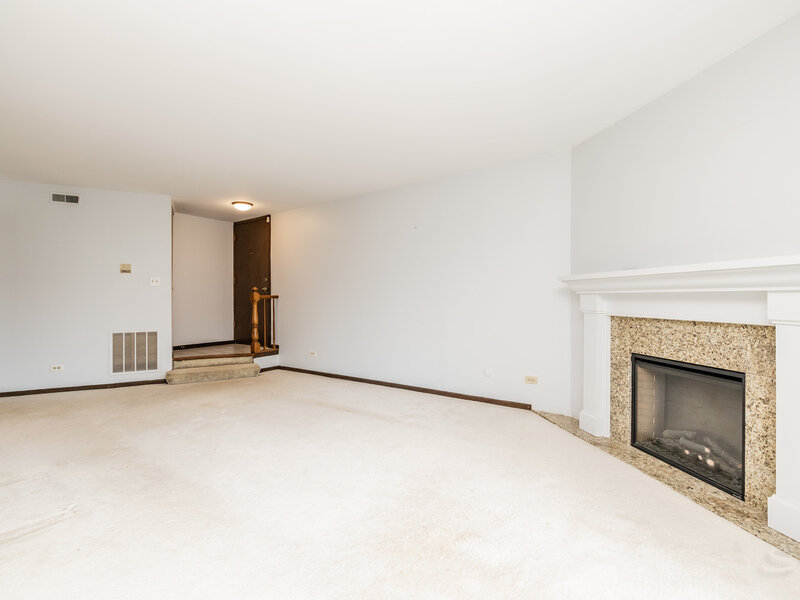 1717 Lakecliffe Drive Wheaton IL 60189