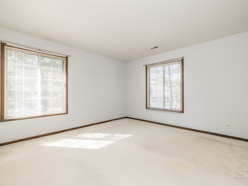 1717 Lakecliffe Drive Wheaton IL 60189