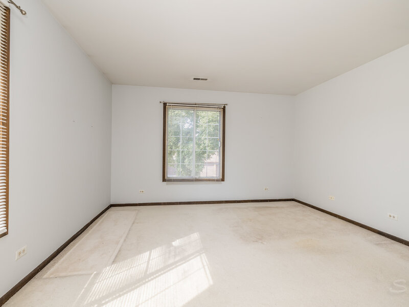 1717 Lakecliffe Drive Wheaton IL 60189
