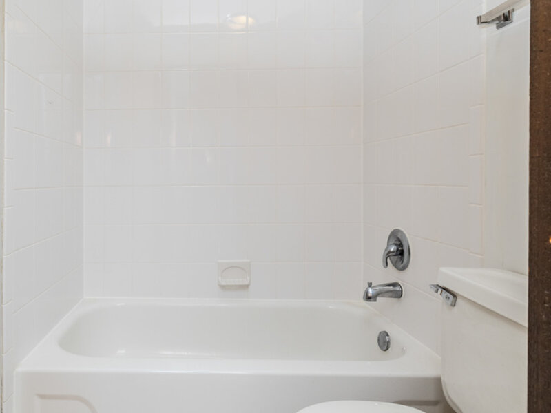 1717 Lakecliffe Drive Wheaton IL 60189