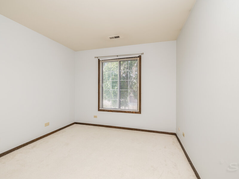 1717 Lakecliffe Drive Wheaton IL 60189