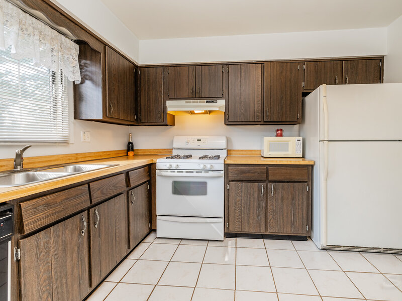 1717 Lakecliffe Drive Wheaton IL 60189