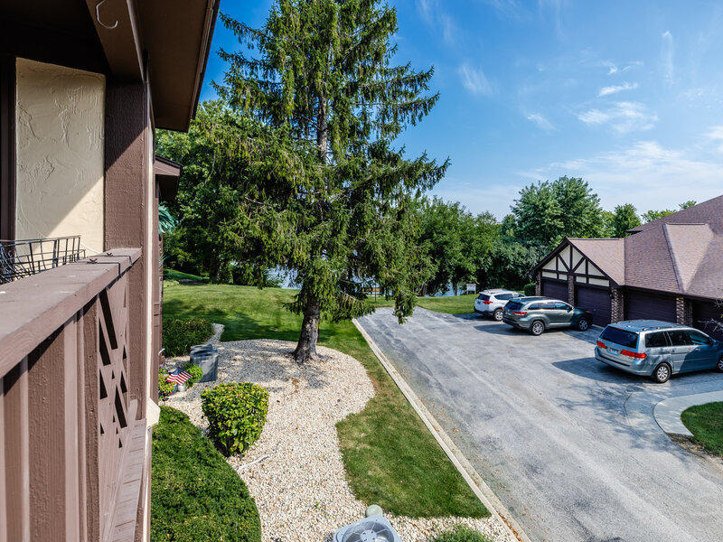 1717 Lakecliffe Drive Wheaton IL 60189