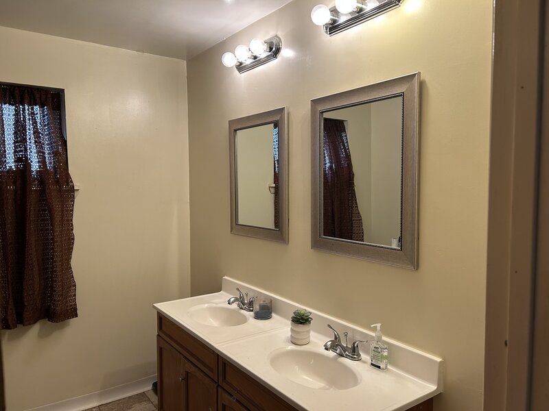615 W 95th Street Chicago IL 60628