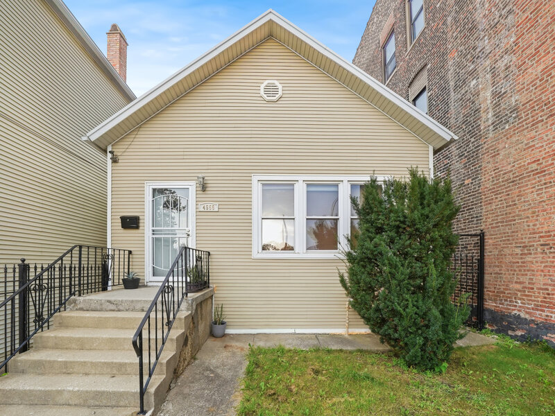 4555 S Halsted Street Chicago IL 60609