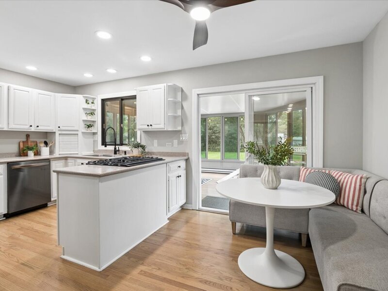 15670 W Sprucewood Lane Libertyville IL 60048