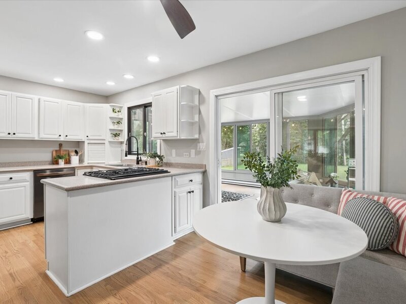 15670 W Sprucewood Lane Libertyville IL 60048