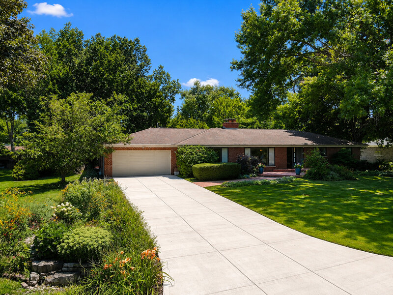 2327 S Circle Drive Palatine IL 60067