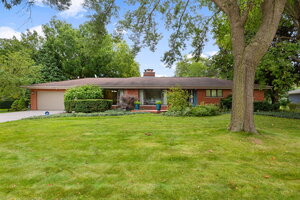Photo of 2327 S Circle Drive Palatine IL 60067