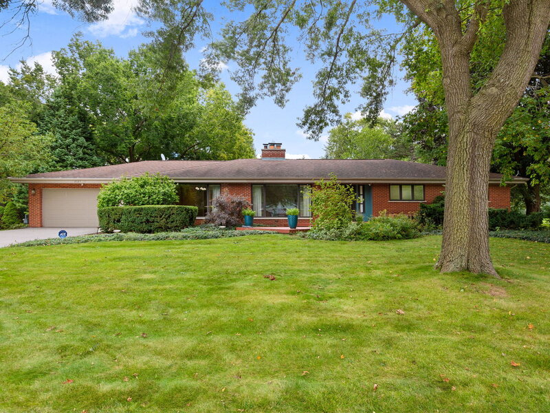 2327 S Circle Drive Palatine IL 60067