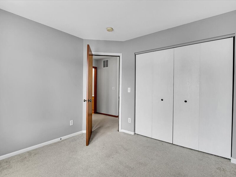 314 Richfield Trail Romeoville IL 60446