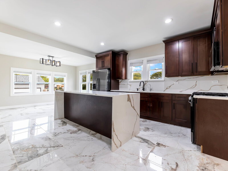 16563 S Park Avenue South Holland IL 60473