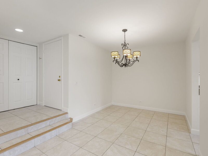 1255 Regency Court Vernon Hills IL 60061