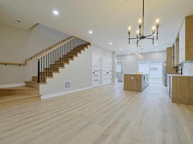 5837 W Iowa Street Chicago IL 60651