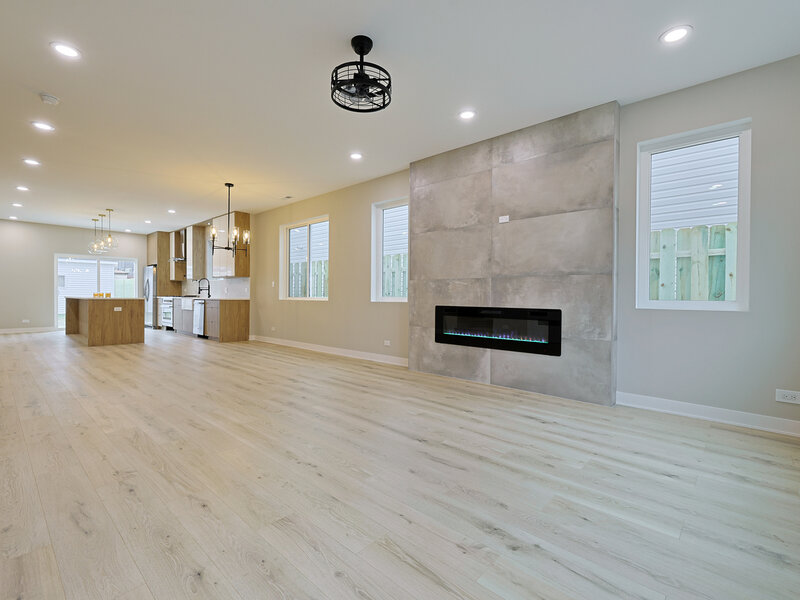5837 W Iowa Street Chicago IL 60651