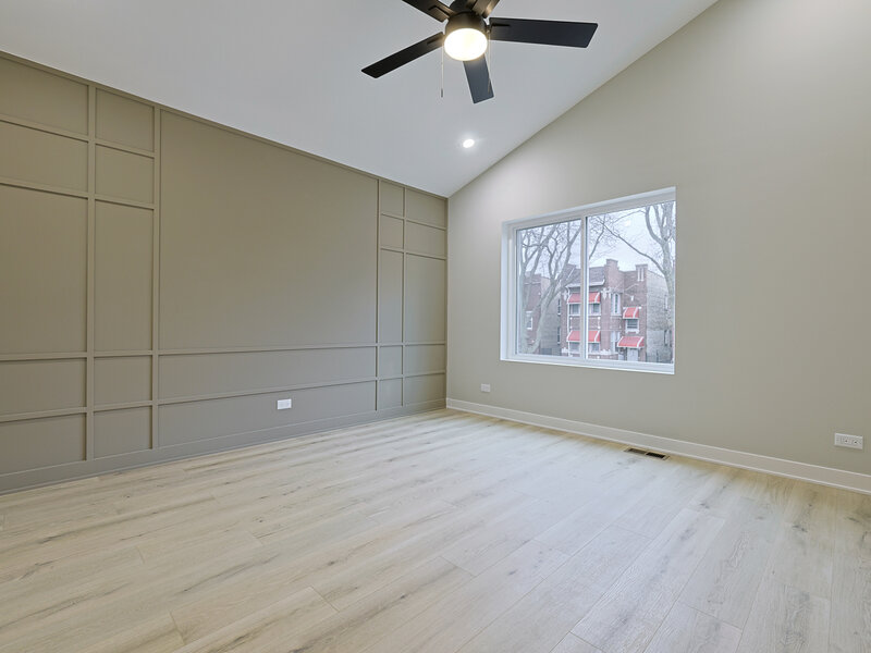 5837 W Iowa Street Chicago IL 60651