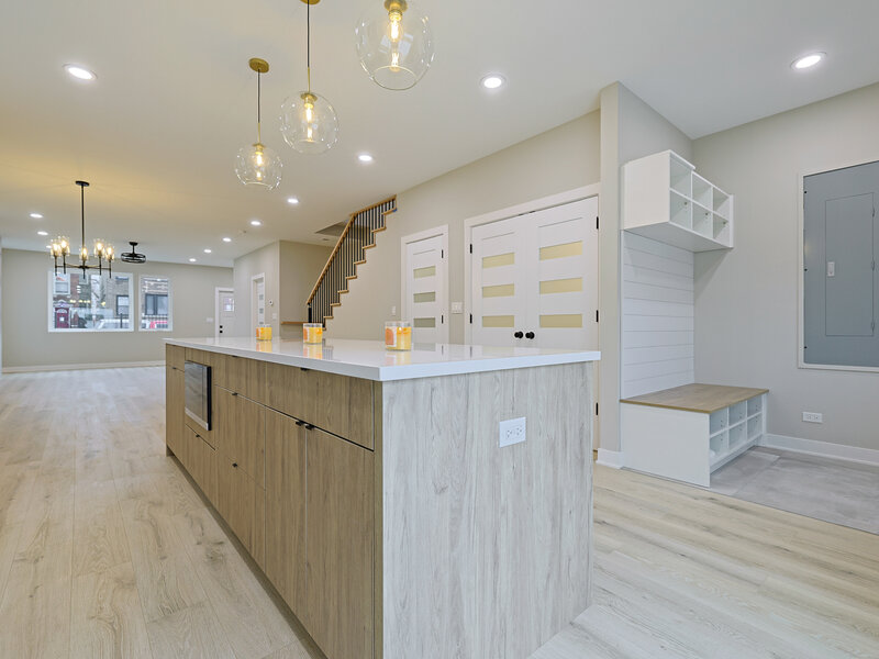 5837 W Iowa Street Chicago IL 60651