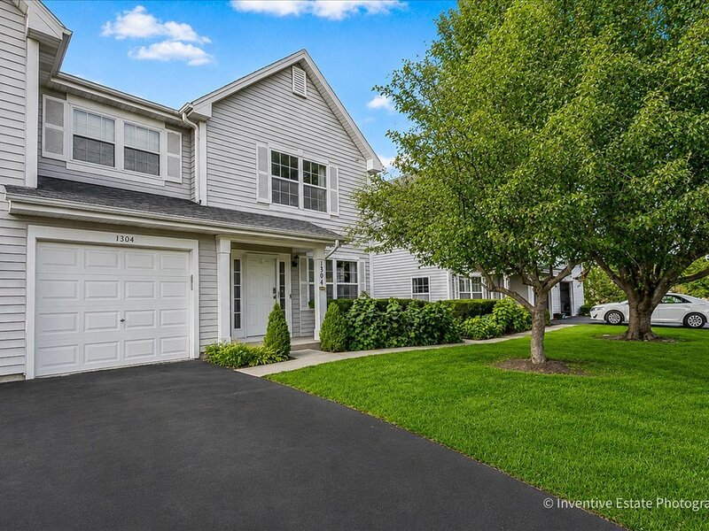 1304 Orleans Drive Mundelein IL 60060
