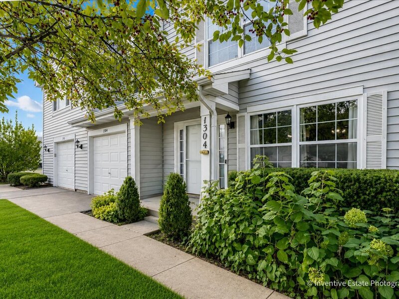 1304 Orleans Drive Mundelein IL 60060