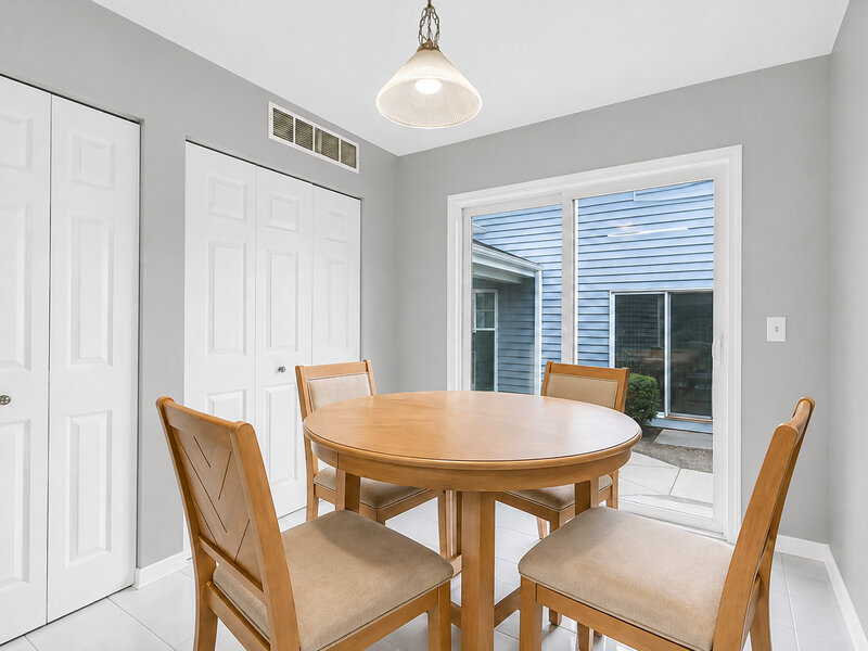 1304 Orleans Drive Mundelein IL 60060