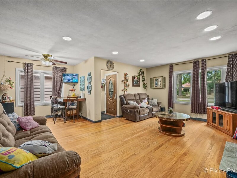 2119 Cherry Avenue Hanover Park IL 60133