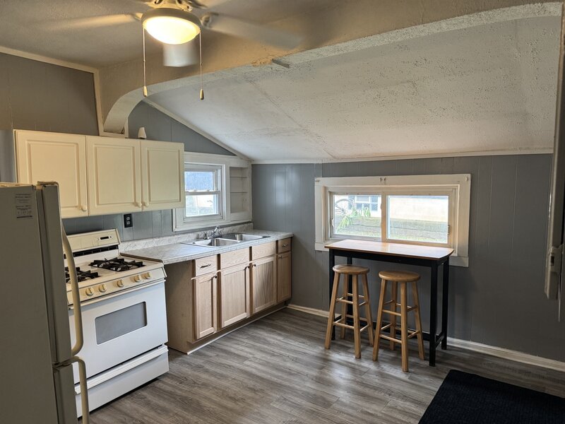 219 Sw Circle Drive Joliet IL 60433
