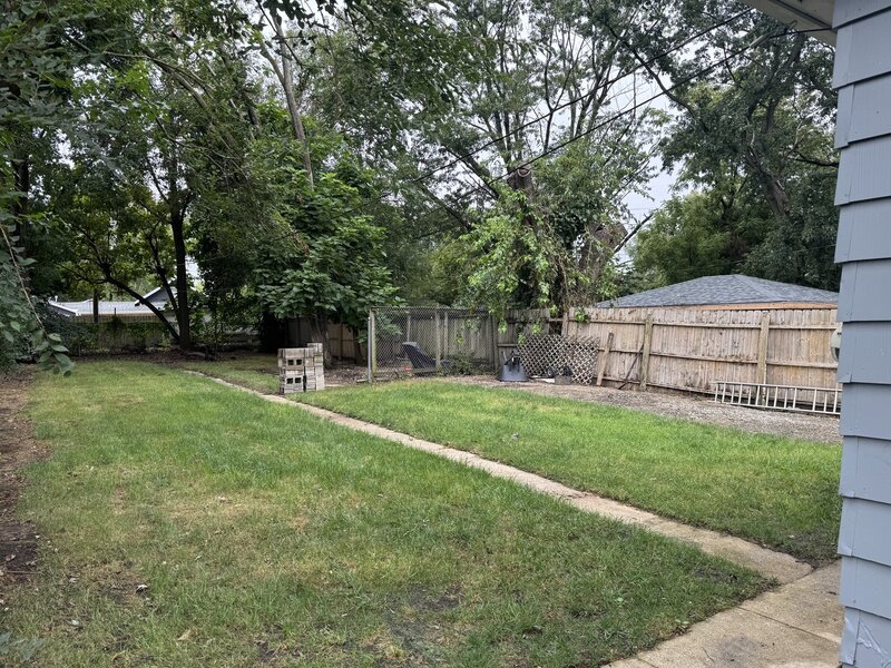 219 Sw Circle Drive Joliet IL 60433