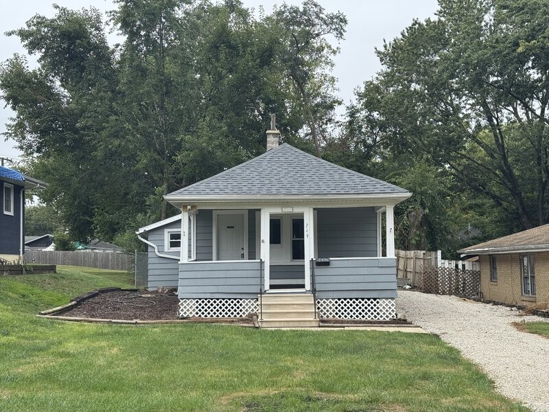 219 Sw Circle Drive Joliet IL 60433