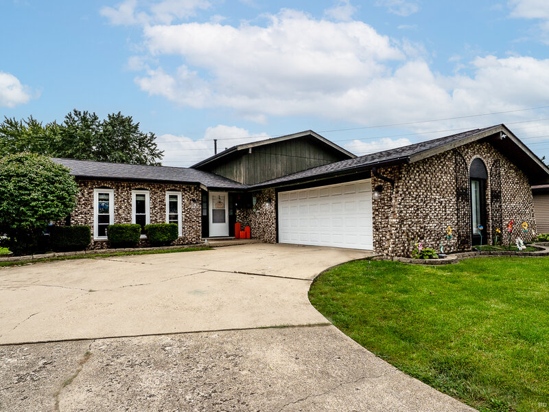 2407 Durness Court Crest Hill IL 60403