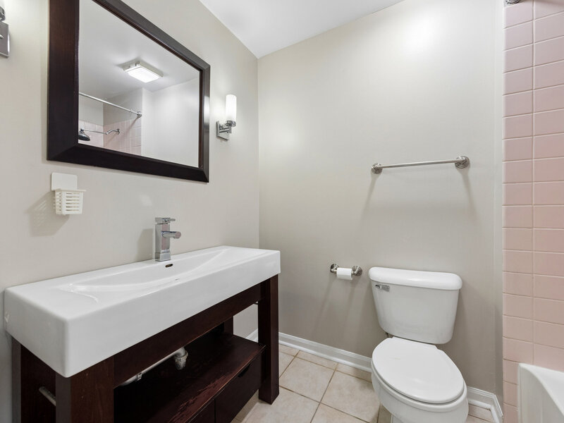 240 Ashbury Lane Roselle IL 60172