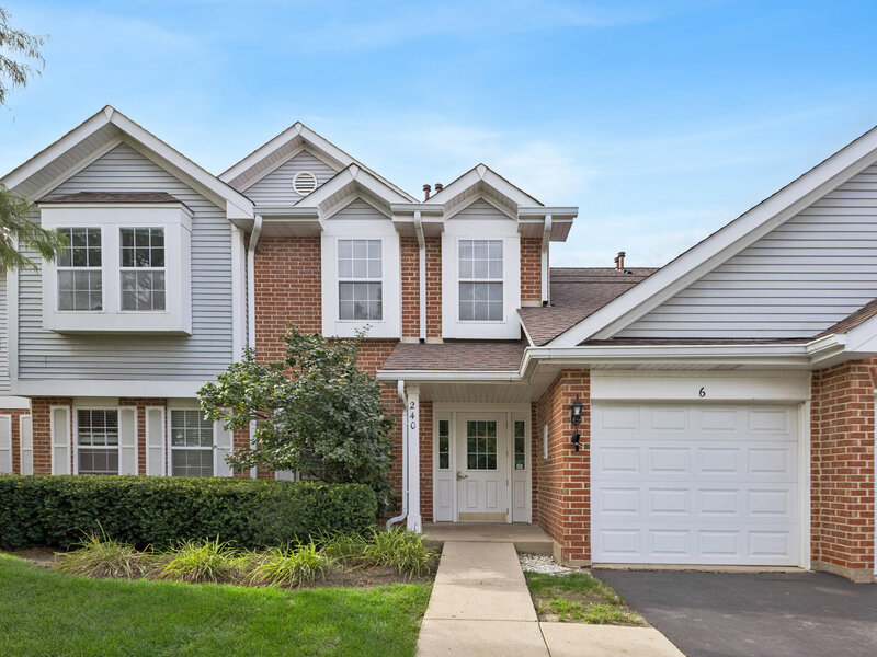 240 Ashbury Lane Roselle IL 60172