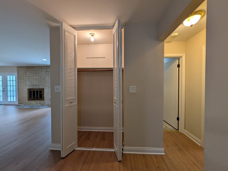 1958 W Morse Avenue Chicago IL 60626