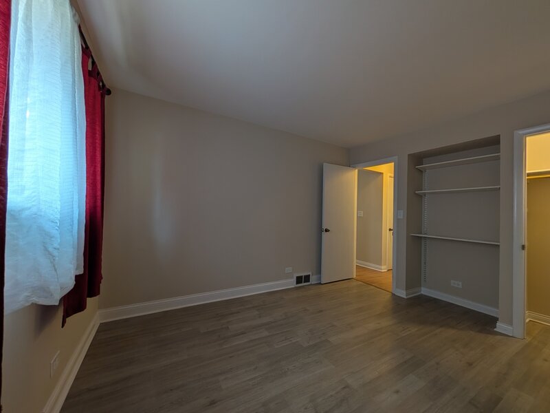 1958 W Morse Avenue Chicago IL 60626