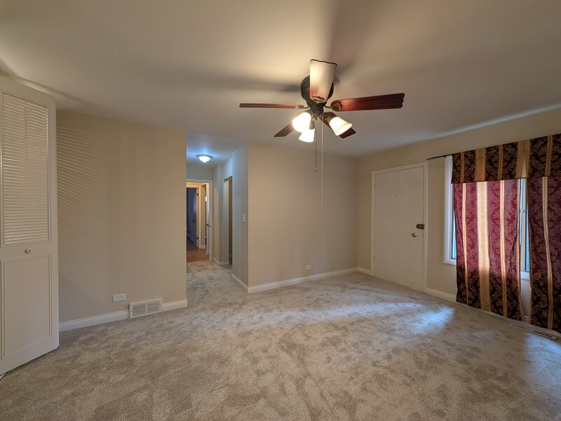 1958 W Morse Avenue Chicago IL 60626