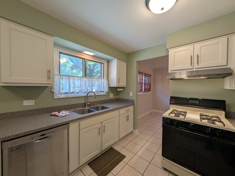 1958 W Morse Avenue Chicago IL 60626