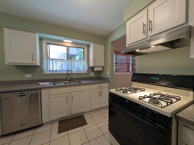 1958 W Morse Avenue Chicago IL 60626