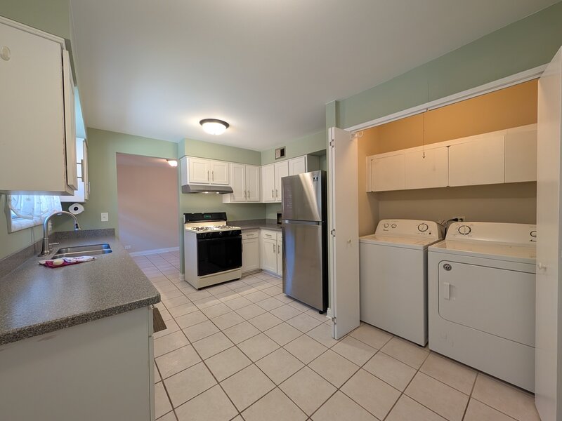 1958 W Morse Avenue Chicago IL 60626