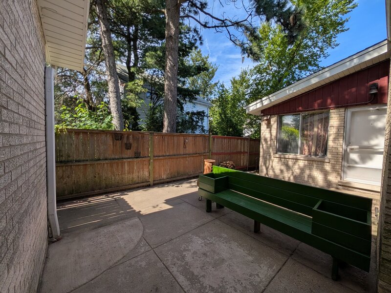 1958 W Morse Avenue Chicago IL 60626