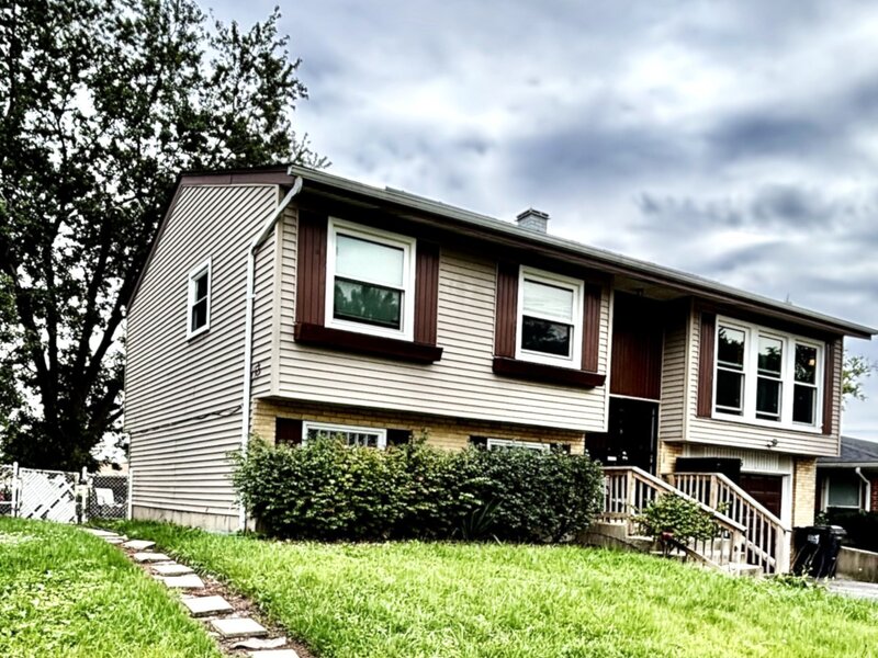 1135 E 159th Place South Holland IL 60473