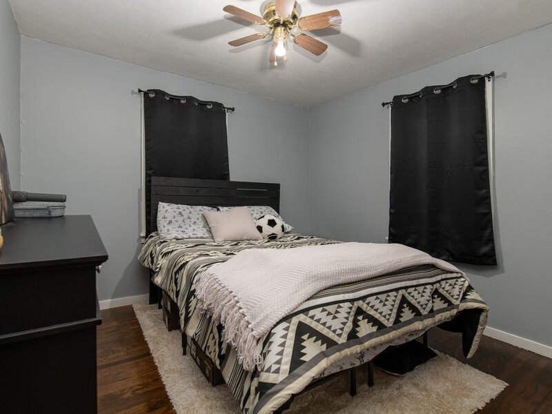 609 N Frolic Avenue Waukegan IL 60085
