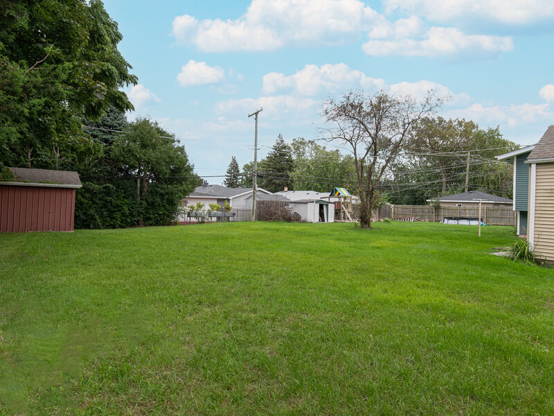 609 N Frolic Avenue Waukegan IL 60085
