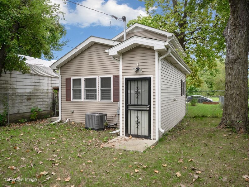 15709 Lexington Avenue Harvey IL 60426