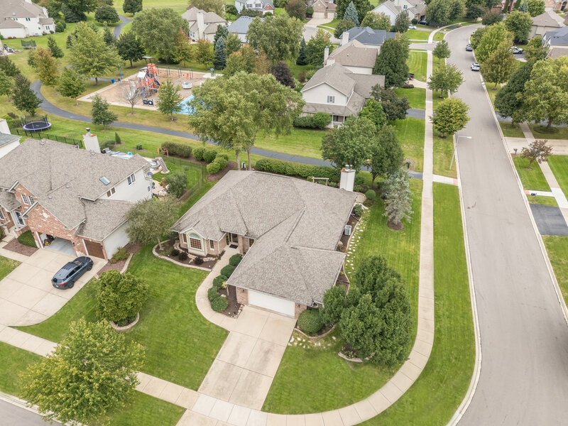 781 Arrowhead Drive Yorkville IL 60560