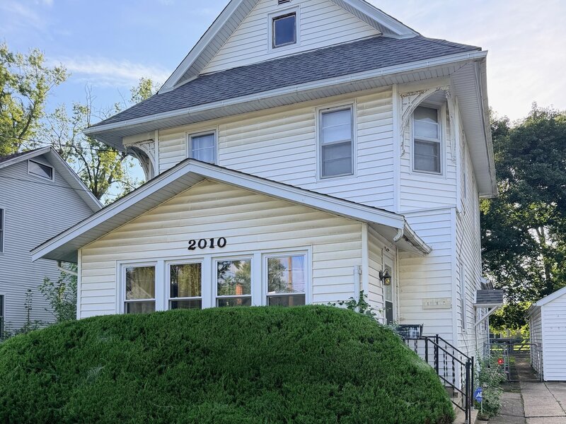 2010 Latham Street Rockford IL 61103
